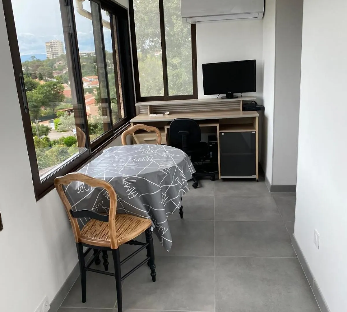 Comfort & Private Garden T2 - Air Conditioning - Wi-Fi - Parking Saint-Raphael  Apartment