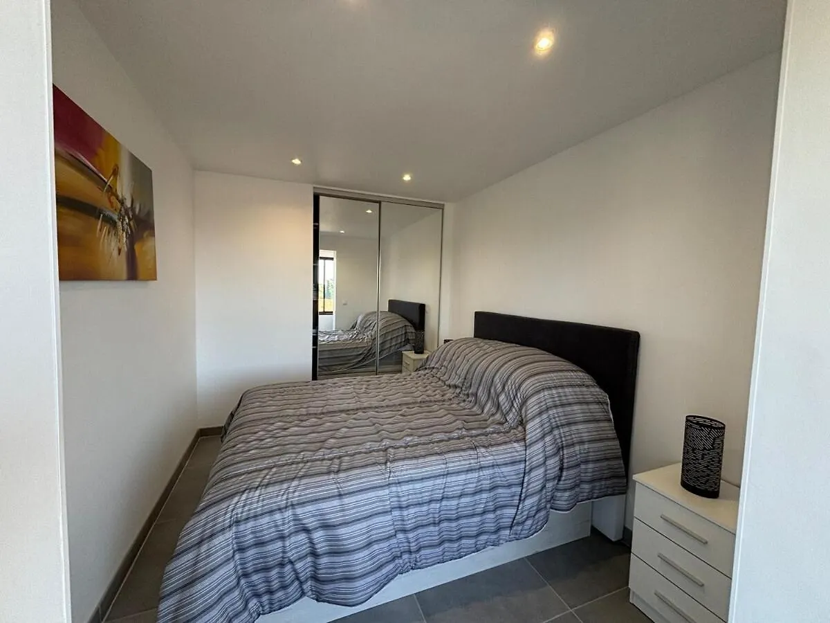 Apartment Comfort & Private Garden T2 - Air Conditioning - Wi-Fi - Parking Saint-Raphael