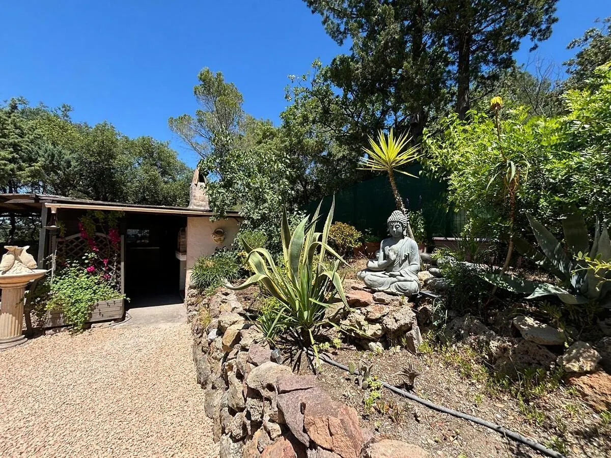 Comfort & Private Garden T2 - Air Conditioning - Wi-Fi - Parking Saint-Raphael  France
