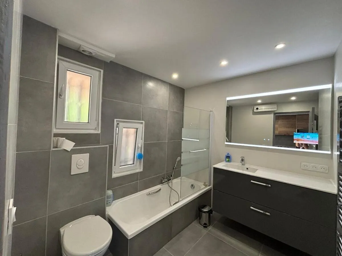 Comfort & Private Garden T2 - Air Conditioning - Wi-Fi - Parking Saint-Raphael  0*, Saint-Raphael (Var) France